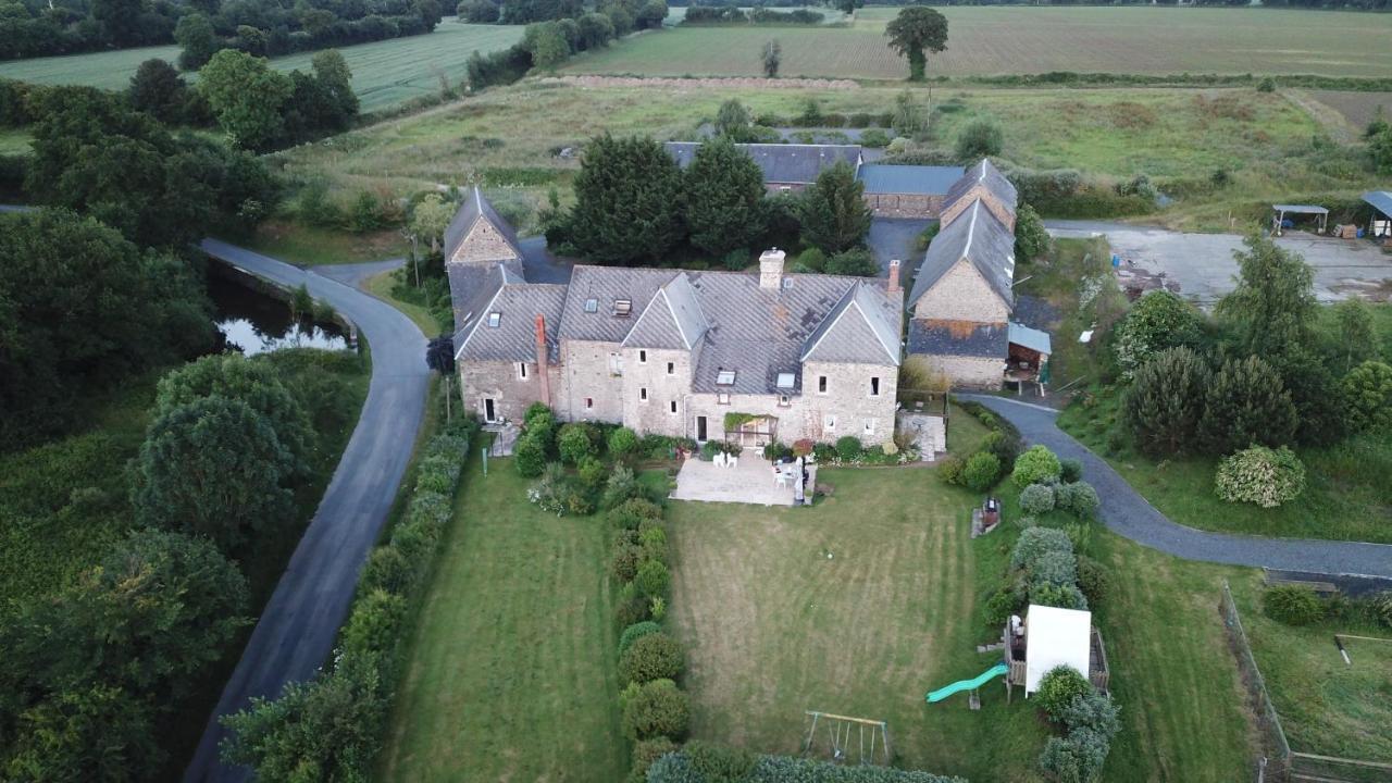 La Longre Hotell Cerisy-la-Foret Exteriör bild